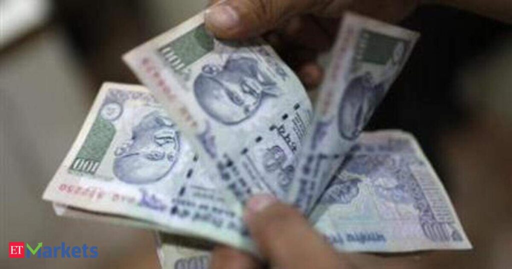 Rupee falls 14 paise to 92.42 against US dollar in early trade