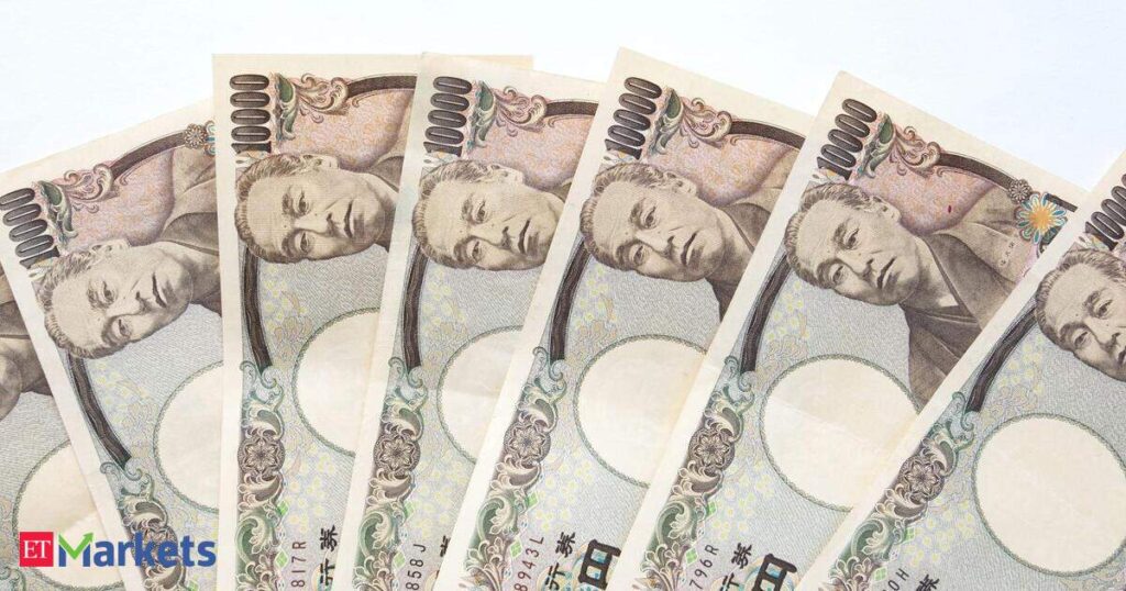 Yen nears weakest in 40 years as BOJ hike fails to stem rout