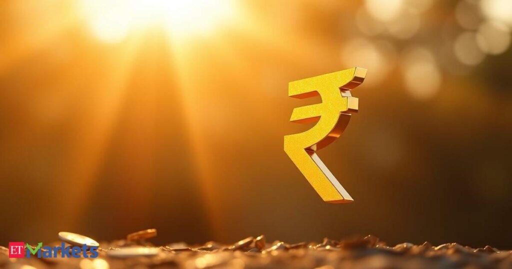 Cheaper oil, RBI support fail to lift rupee amid dollar demand