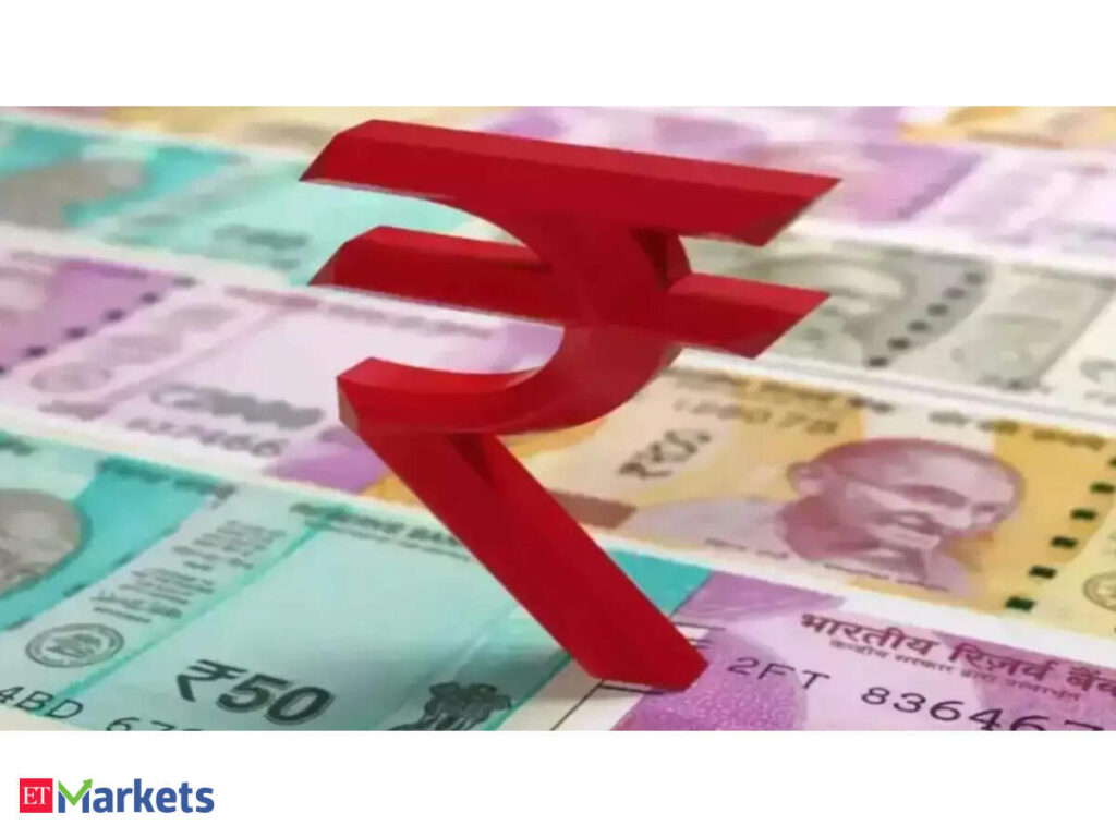 Rupee extends rise but falters past 95/USD on importer hedging, outflows