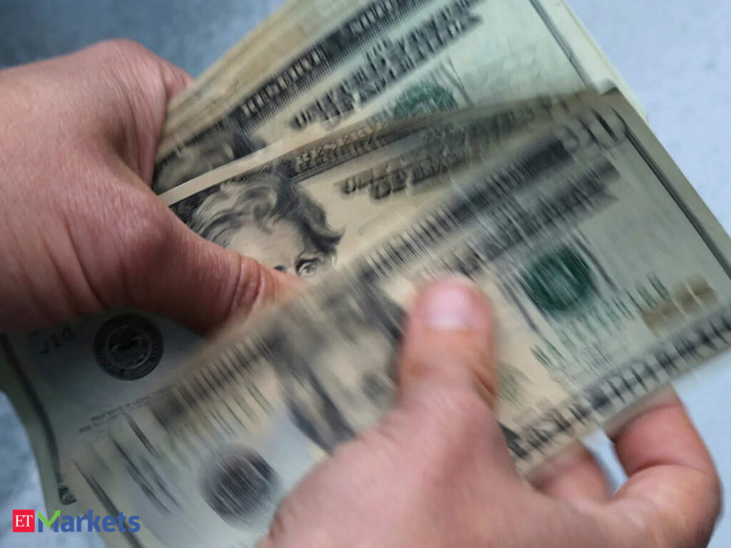 Dollar heads for weekly loss as Fed hike bets fade, AI jitters linger