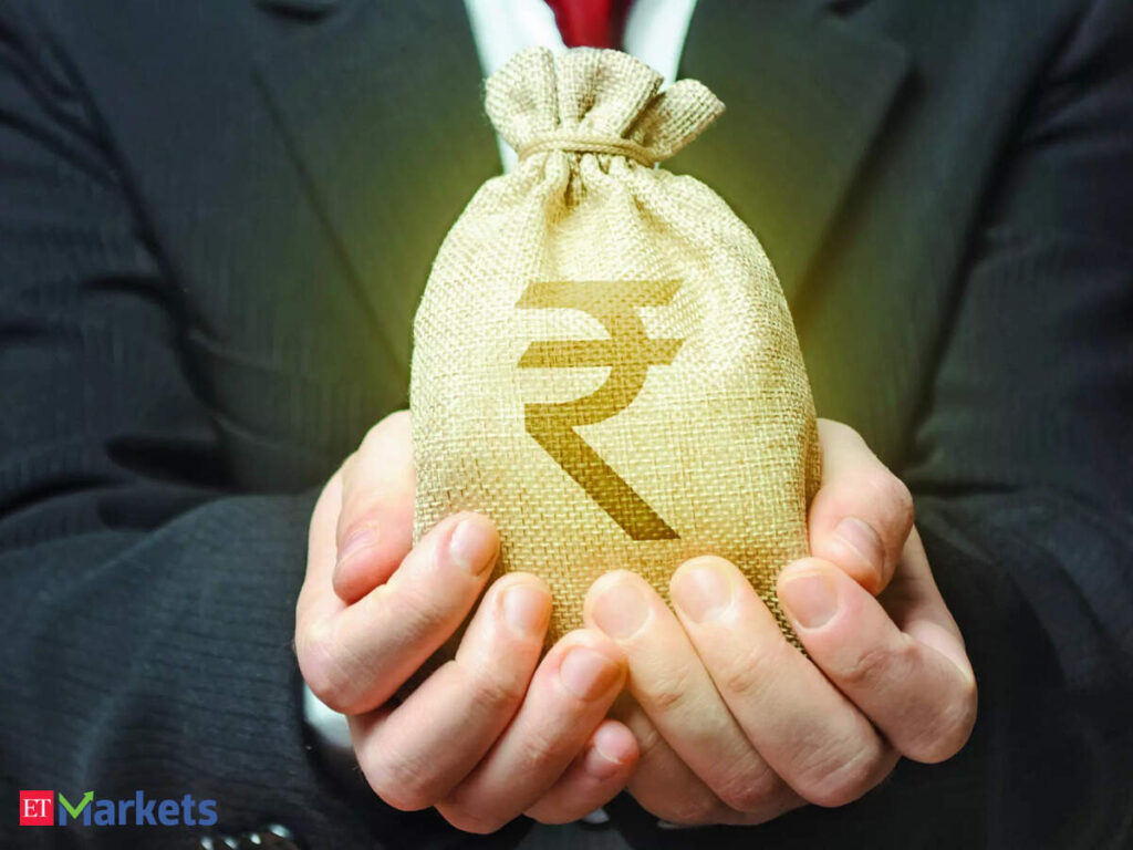 Systemic liquidity seen uneven as some banks continue market borrowing